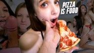 Delivery pizza hot hunk have a sexy foursome with 3 nasty gals